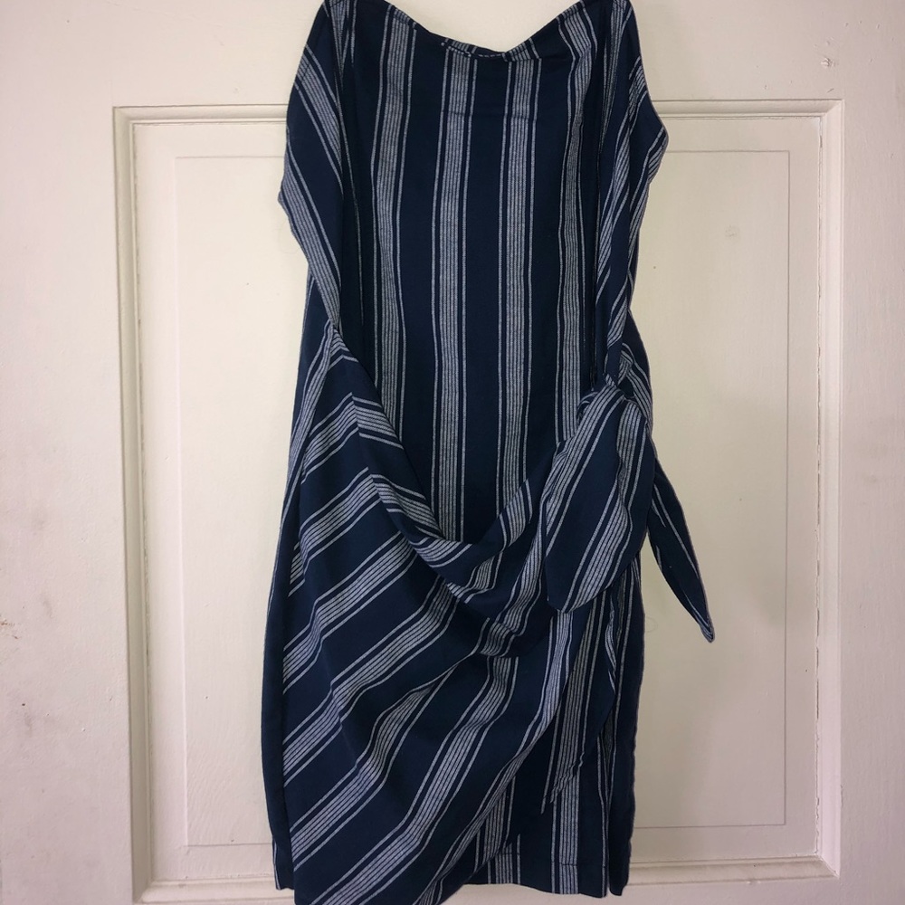 Striped side-tie dress.